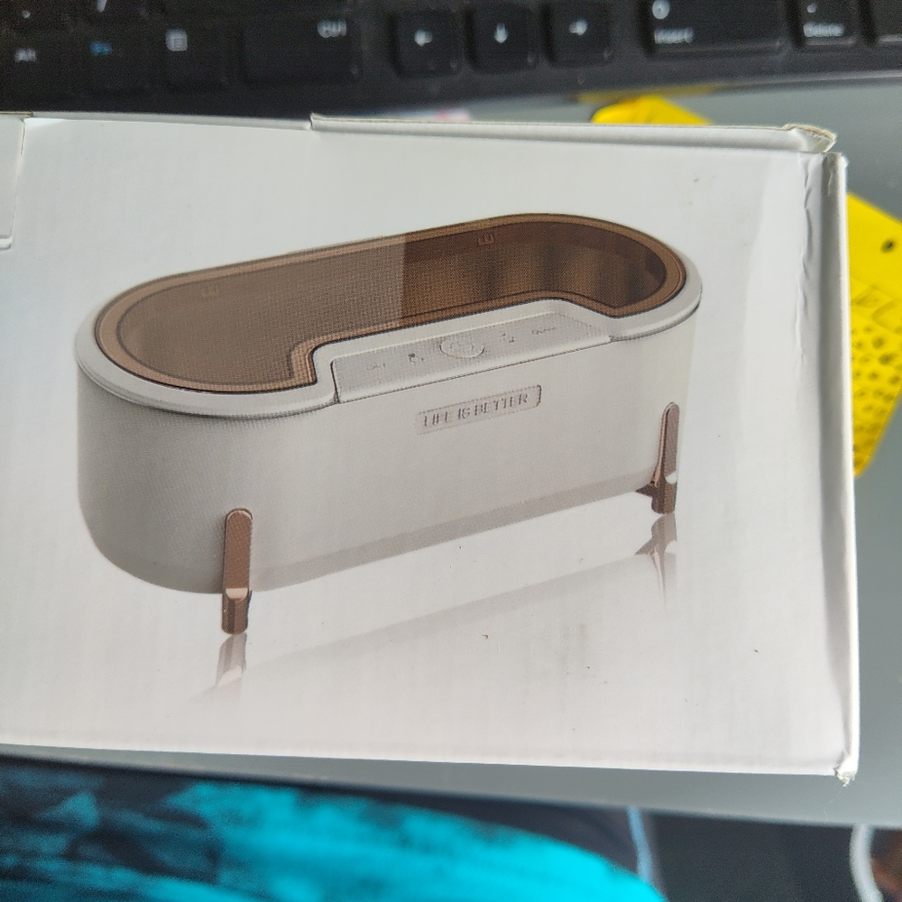 Ultrasonic cleaner with 4 adjustable mode